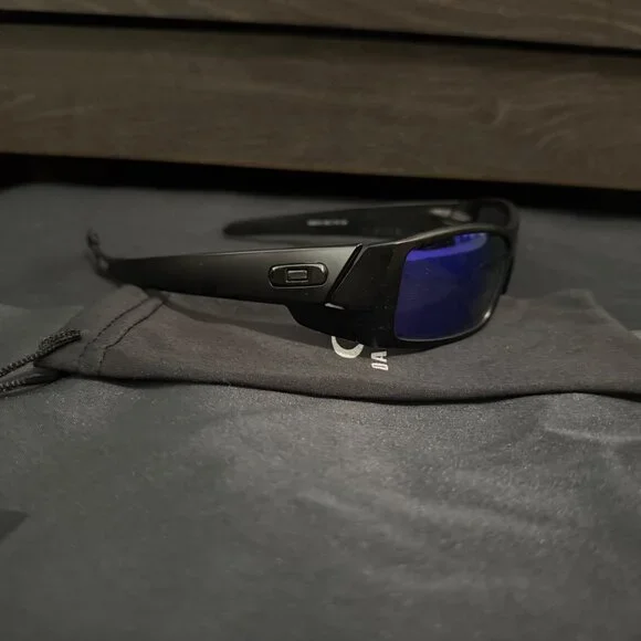 Oakley Gascan Mens Sunglasses 9014 Blue Reflective Lenses - Picture 7 of 9